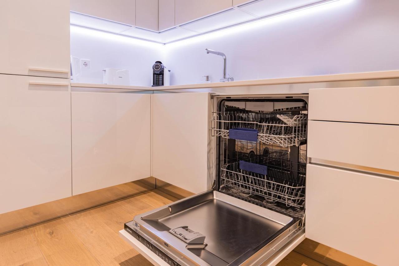 Liberdade Elegance W/Rooftop Pool By Lovelystay Lisboa Ngoại thất bức ảnh