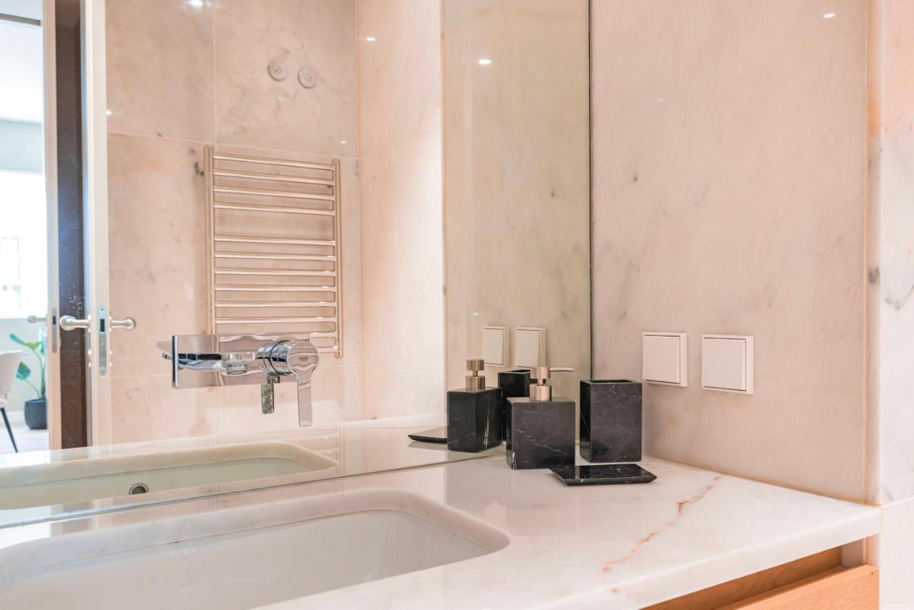 Liberdade Elegance W/Rooftop Pool By Lovelystay Lisboa Ngoại thất bức ảnh